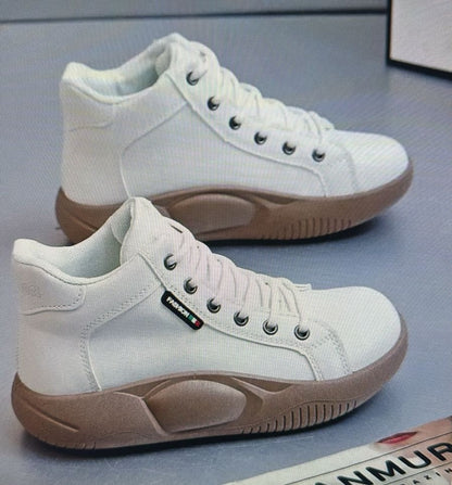 Tenis urbanos FC-BFC-02 en sintético con suela spansor y diseño moderno. Cómodos, versátiles y perfectos para uso diario en Colombia.