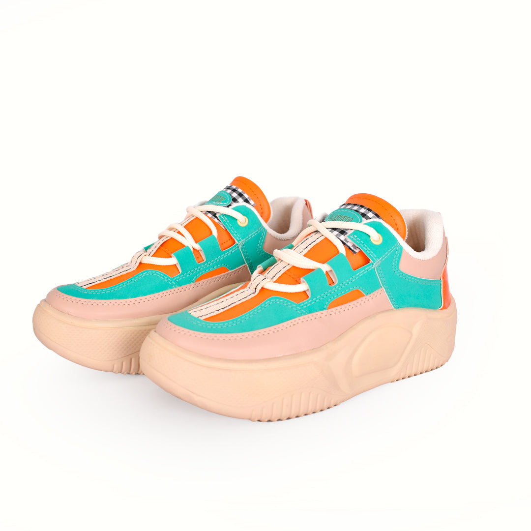 Tenis deportivos Love en sintético con forro en lycron y suela spansor ultraliviana. Cómodos, resistentes y perfectos para uso diario o entrenamiento.