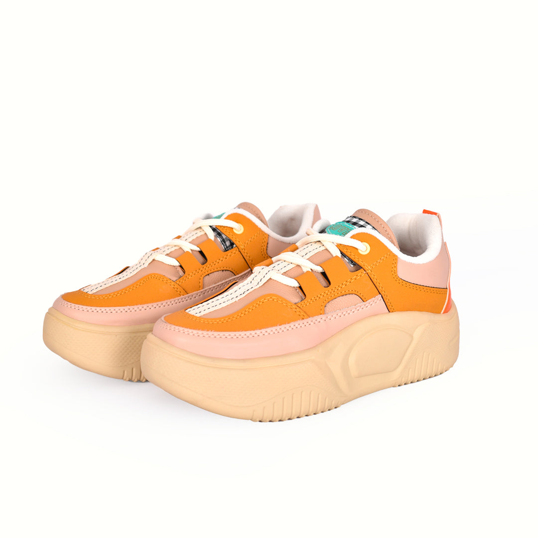 Tenis deportivos Love en sintético con forro en lycron y suela spansor ultraliviana. Cómodos, resistentes y perfectos para uso diario o entrenamiento.